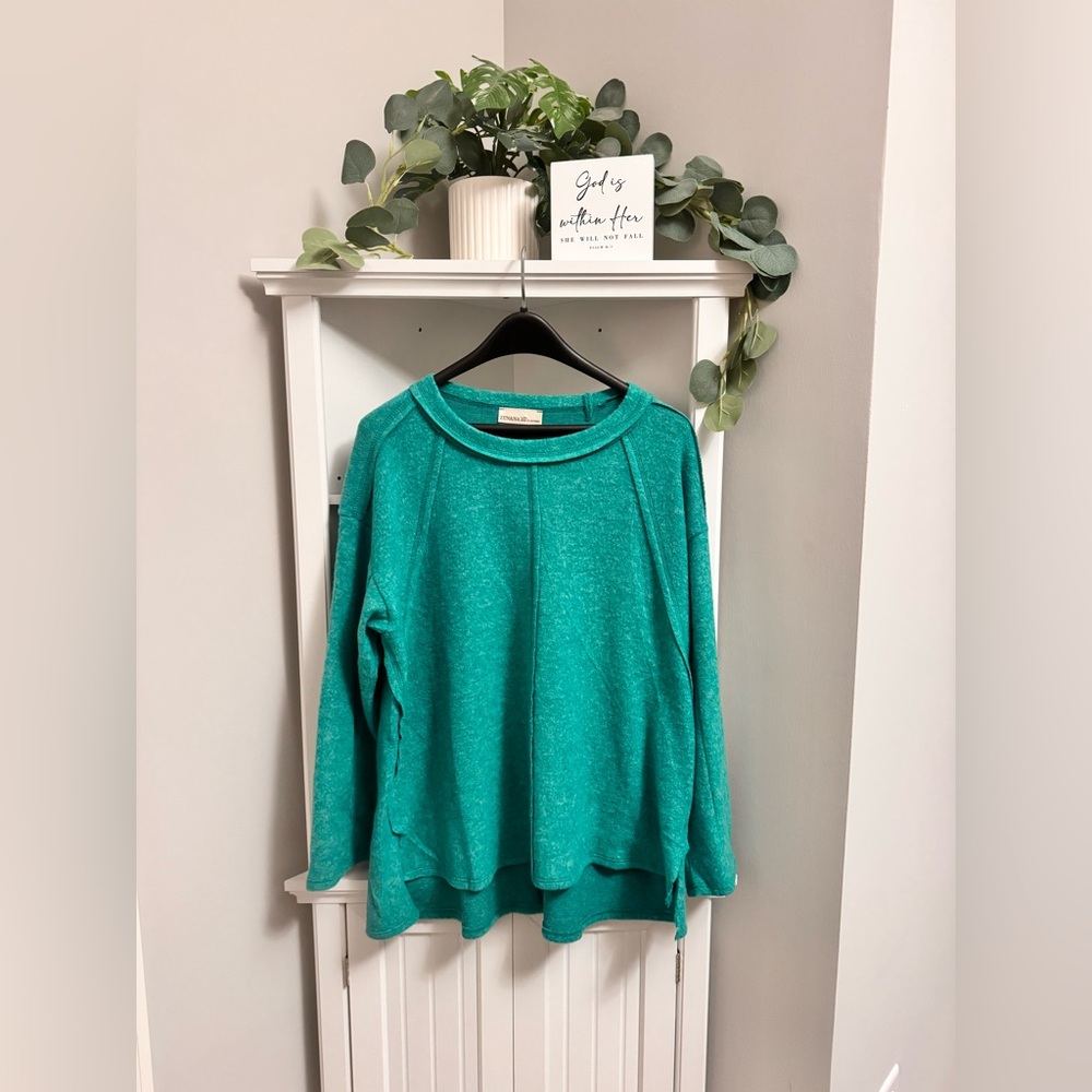 Zenana Outfitters green Knit Top